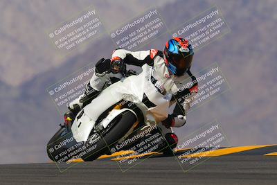 media/Oct-03-2022-Moto Forza (Mon) [[5f077a3730]]/Intermediate Group/Session 4 (Turn 9)/